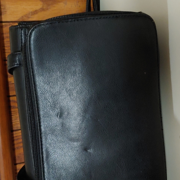 Vittoria Genuine Leather Crossbody Bag - Picture 9 of 17